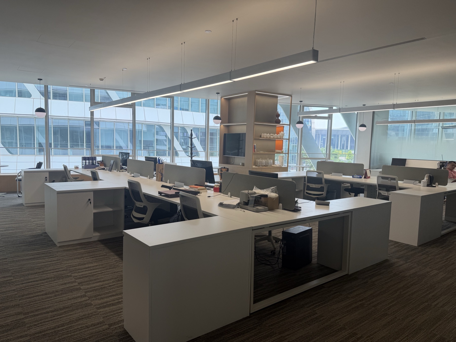 Seago Shipping open office environment